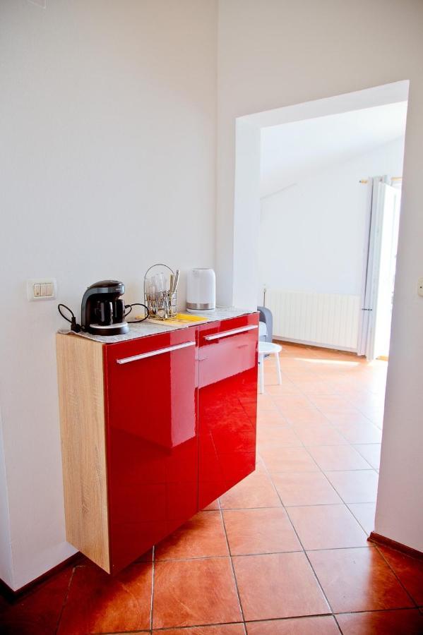 Apartmans Dina And Hana Radeki Polje 50 Apartment Loborika Exterior photo